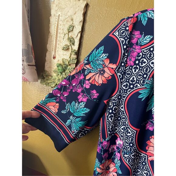 Madison Leigh size 16 floral shift dress. - Picture 4 of 4